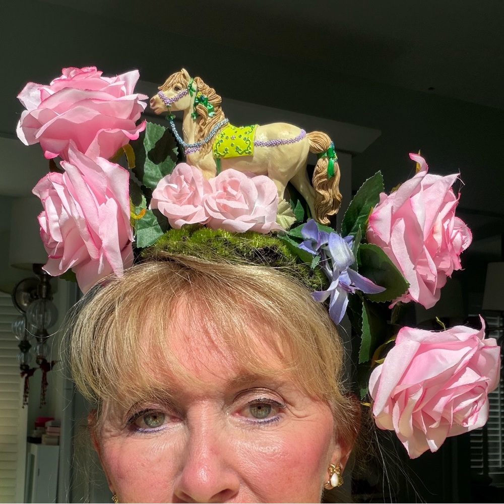 Charming Pink Floral Headband Derby Fascinator Hat with Horse Detail